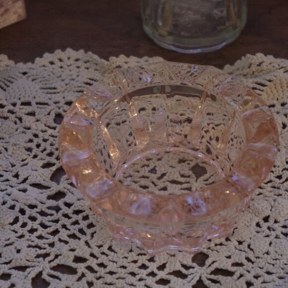 Beautiful Vintage Light Pink Cherry Blossom Depression Glass Bowl By Jeannette - Picture 10 of 13